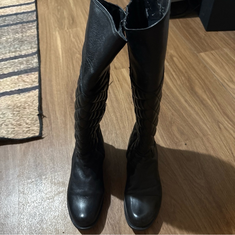 Steve Madden Women's Leather Tall Knee High Zip-up Quilted Boots Size 9.5 Black